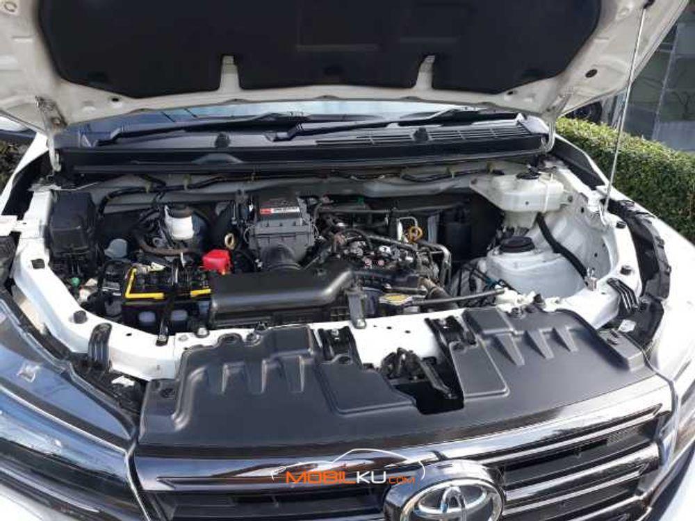 Mobil Toyota Rush 2018