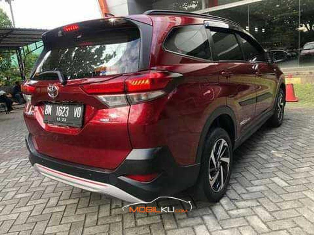 Mobil Toyota Rush 2018