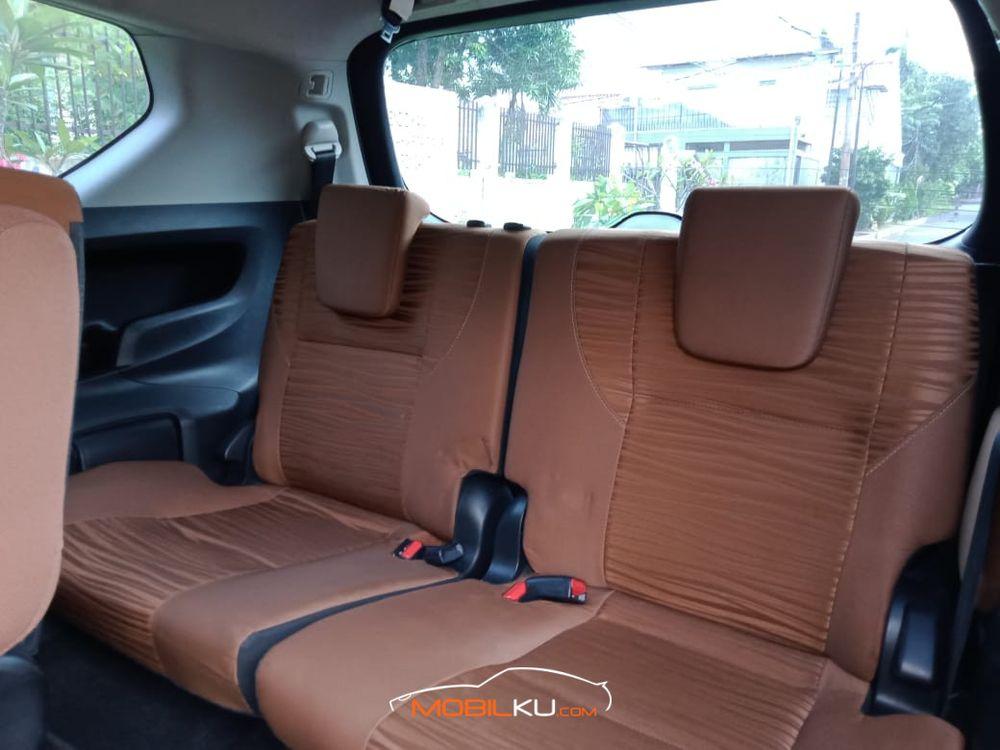 Mobil Toyota Kijang Innova 2017