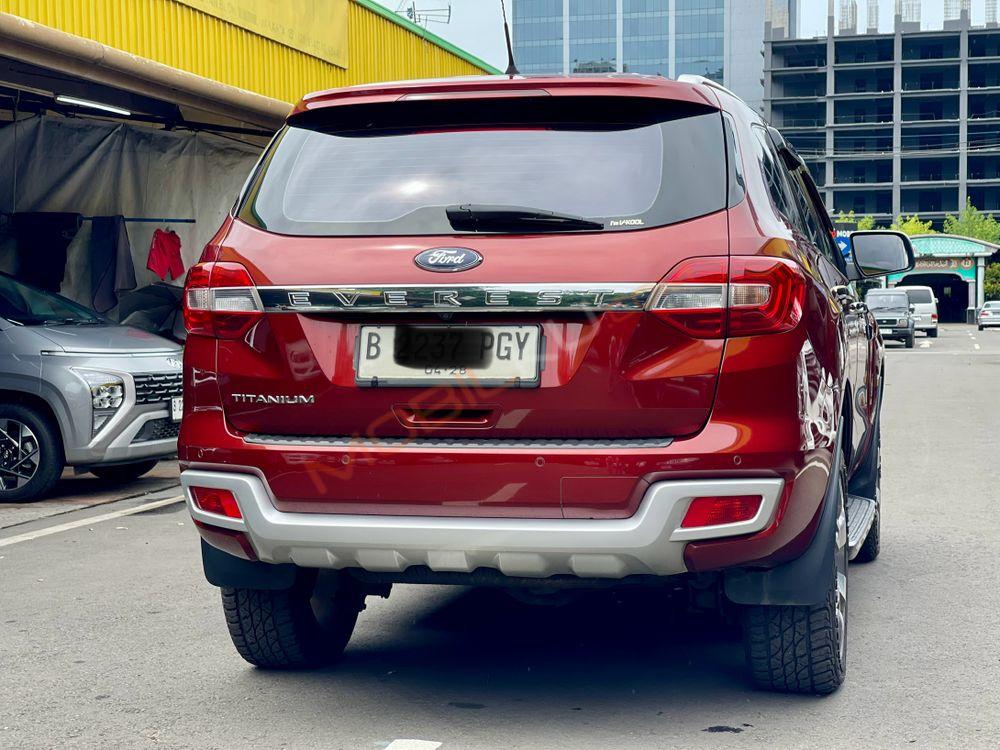 Mobil Ford Everest 2016
