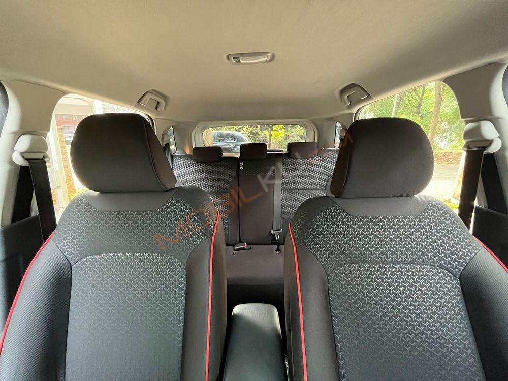 Mobil Toyota Raize 2022