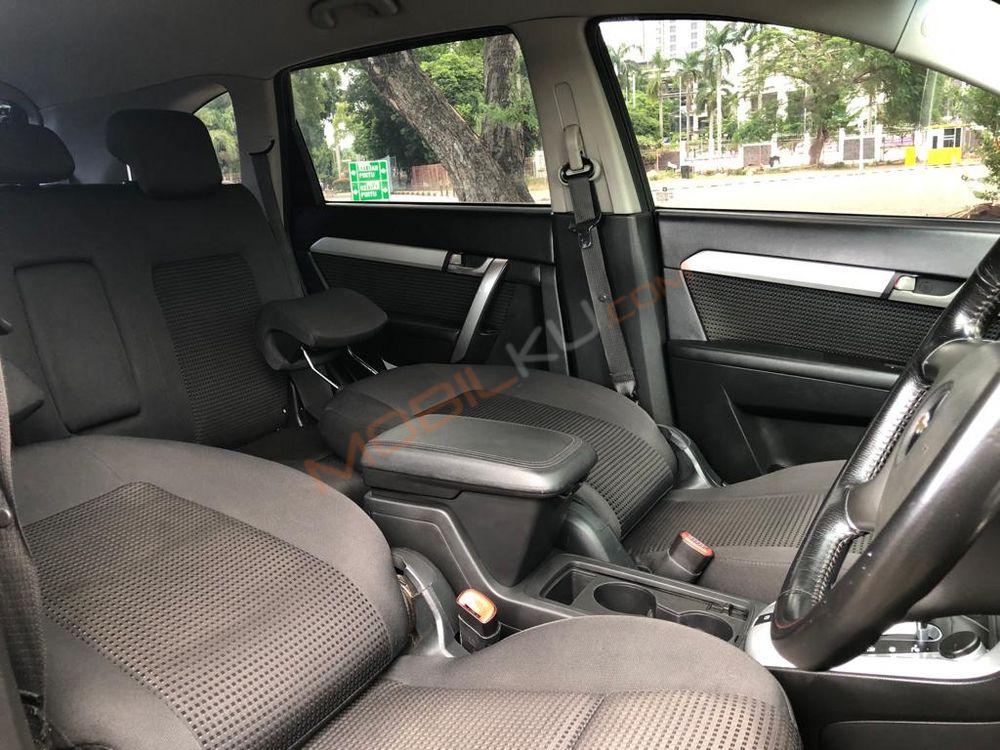 Mobil Chevrolet Captiva 2011