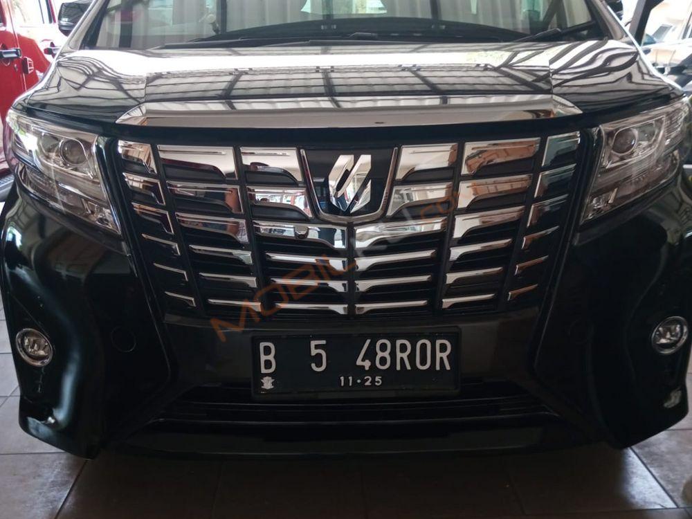 Mobil Toyota Alphard 2017