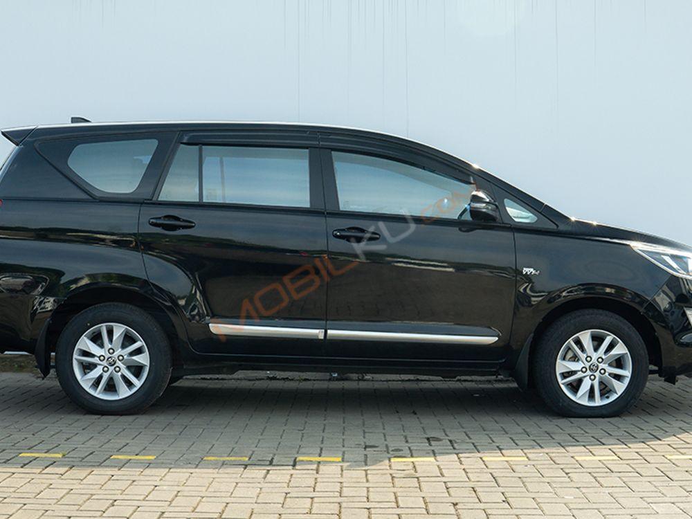 Mobil Toyota Kijang Innova 2019