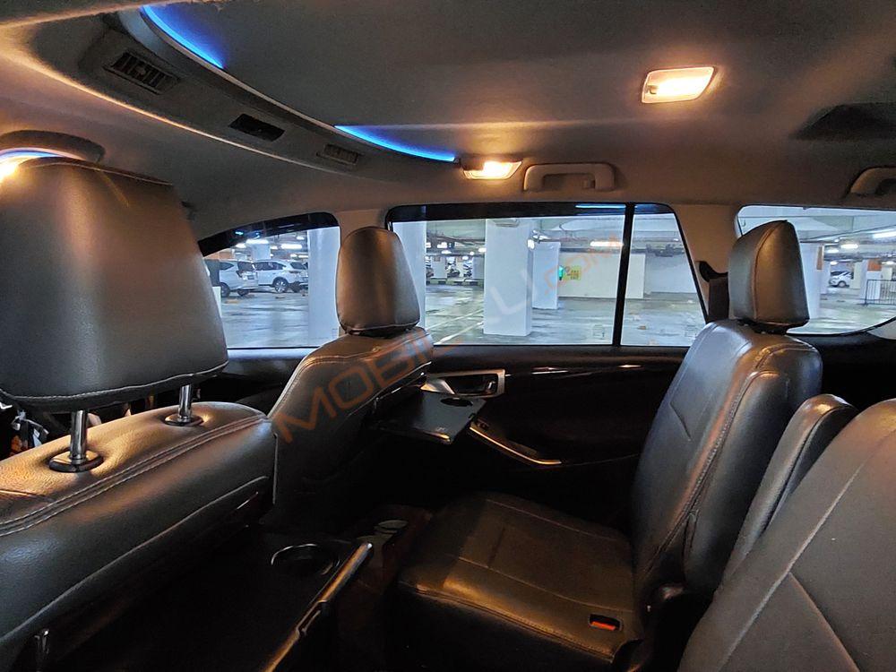 Mobil Toyota Kijang Innova 2018