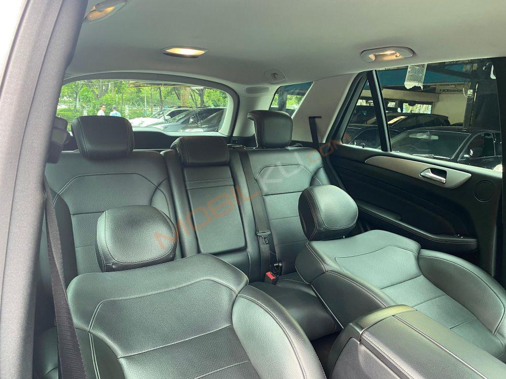Mobil Mercedes-Benz ML 2015