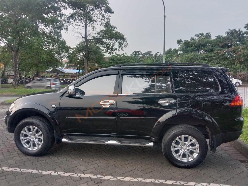 Mobil Mitsubishi Pajero Sport 2014