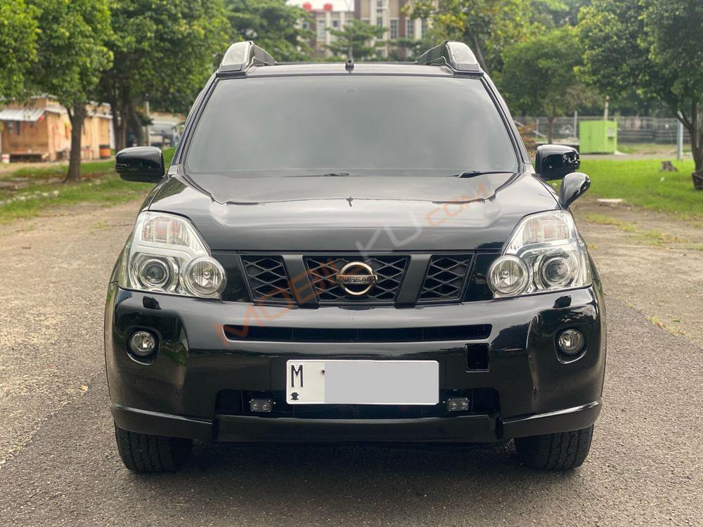 Mobil Nissan X-Trail 2008