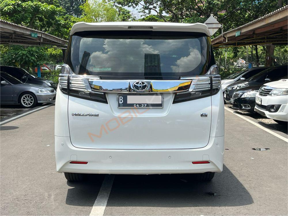 Mobil Toyota Vellfire 2017