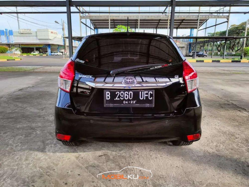 Mobil Toyota Yaris 2017