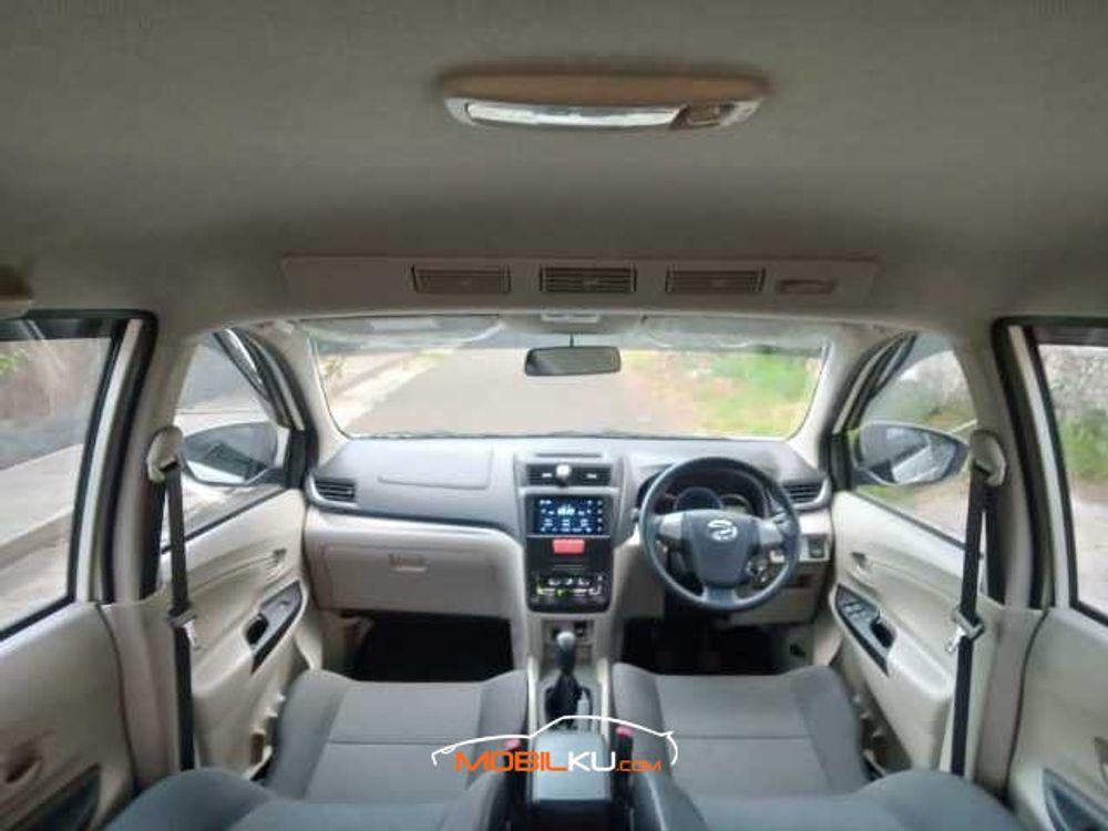 Mobil Daihatsu Xenia 2019