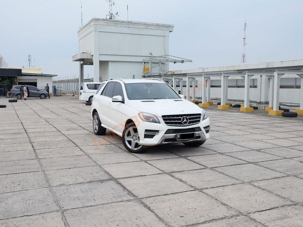 Mobil Mercedes-Benz ML 2015