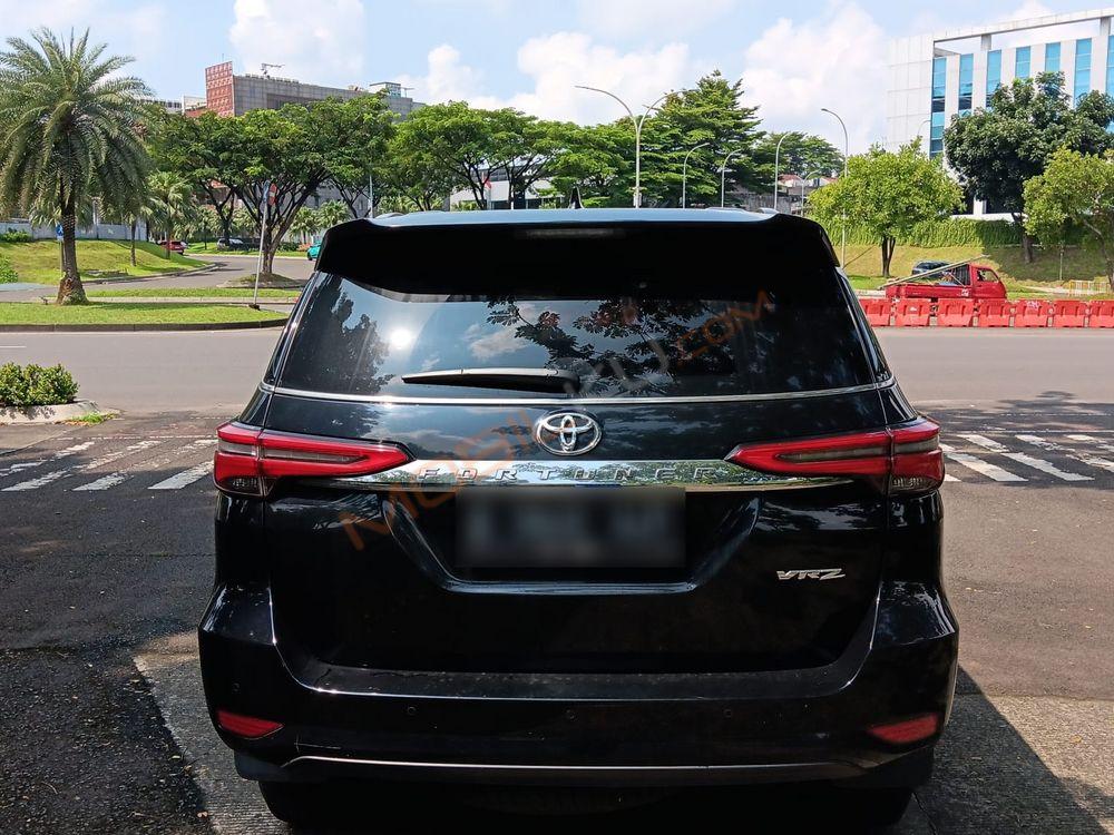Mobil Toyota Fortuner 2022