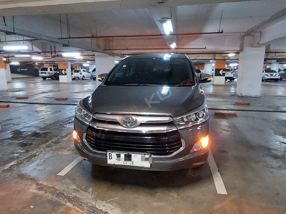 Mobil Toyota Kijang Innova 2018