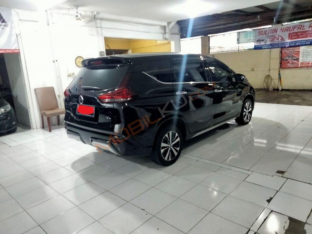 Mobil Nissan Livina 2019