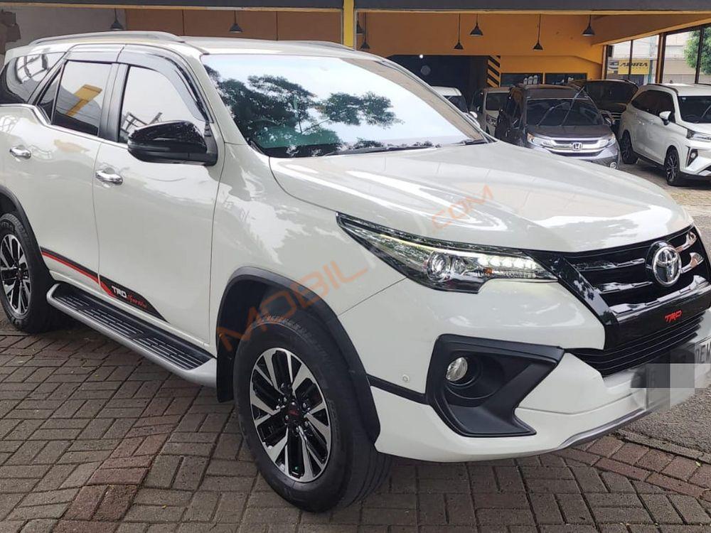 Mobil Toyota Fortuner 2019