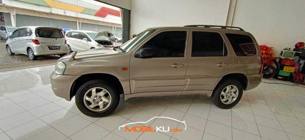 Mobil Mazda Tribute 2003