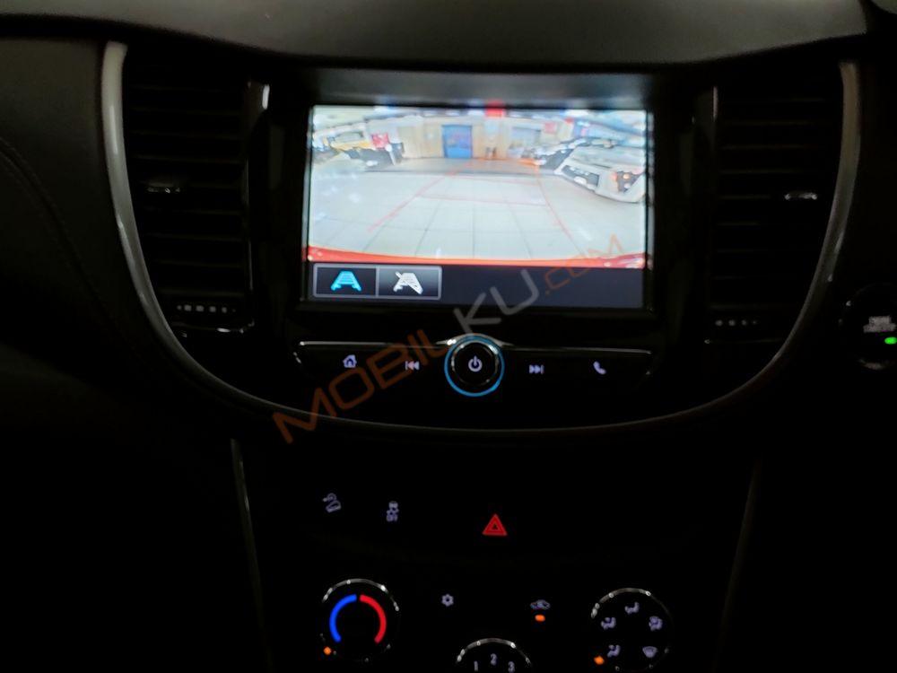 Mobil Chevrolet Trax 2017