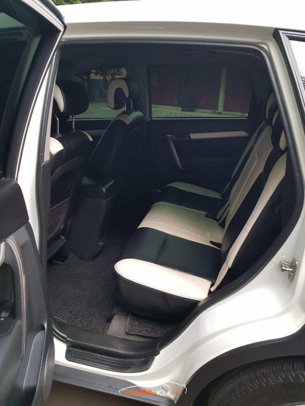 Mobil Chevrolet Captiva 2014