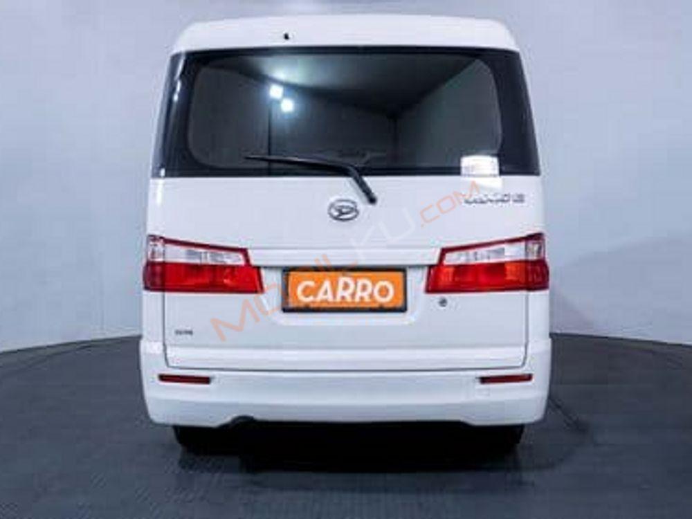 Mobil Daihatsu Luxio 2019