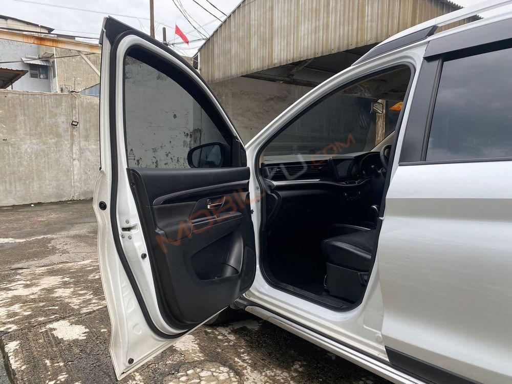 Mobil Suzuki XL7 2020