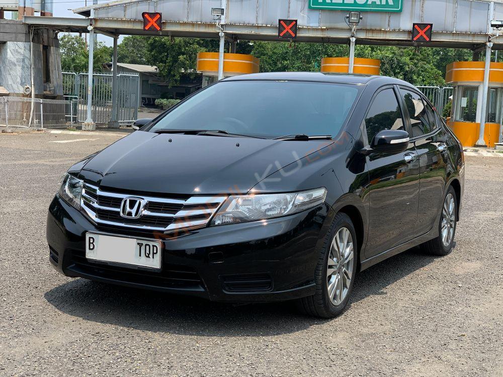 Mobil Honda City Sedan 2012