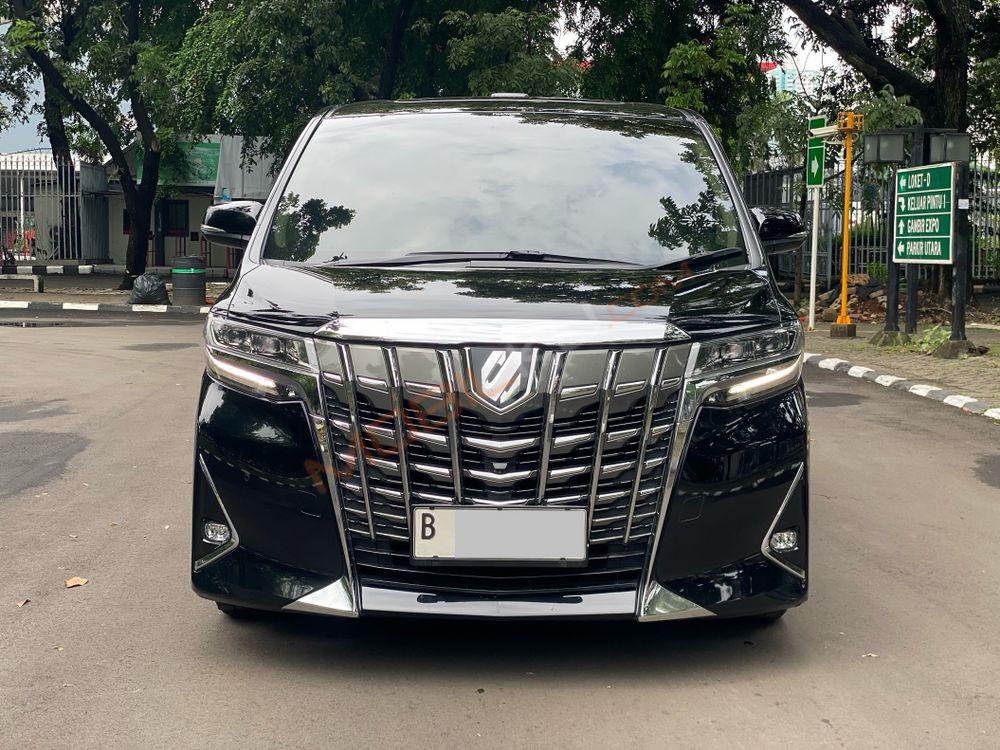 Mobil Toyota Alphard 2019