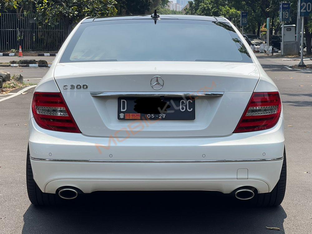 Mobil Mercedes-Benz C-Class 2013
