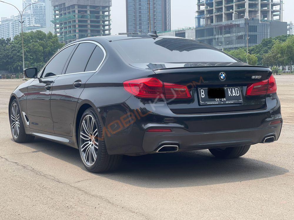 Mobil BMW 5 Series 2020