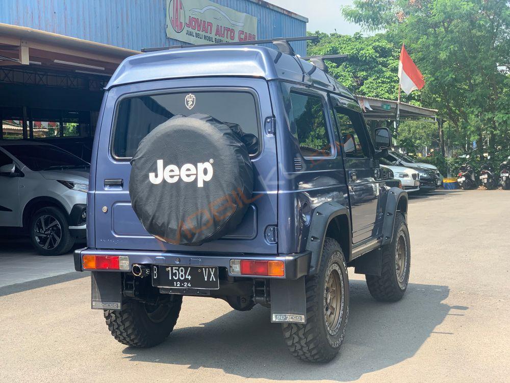 Mobil Suzuki Katana 2005