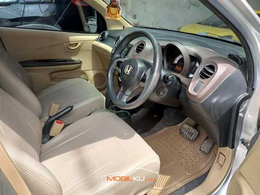Mobil Honda Brio 2012