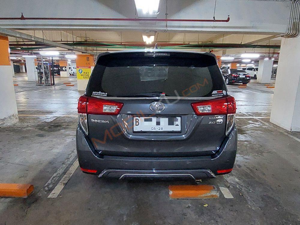 Mobil Toyota Kijang Innova 2018