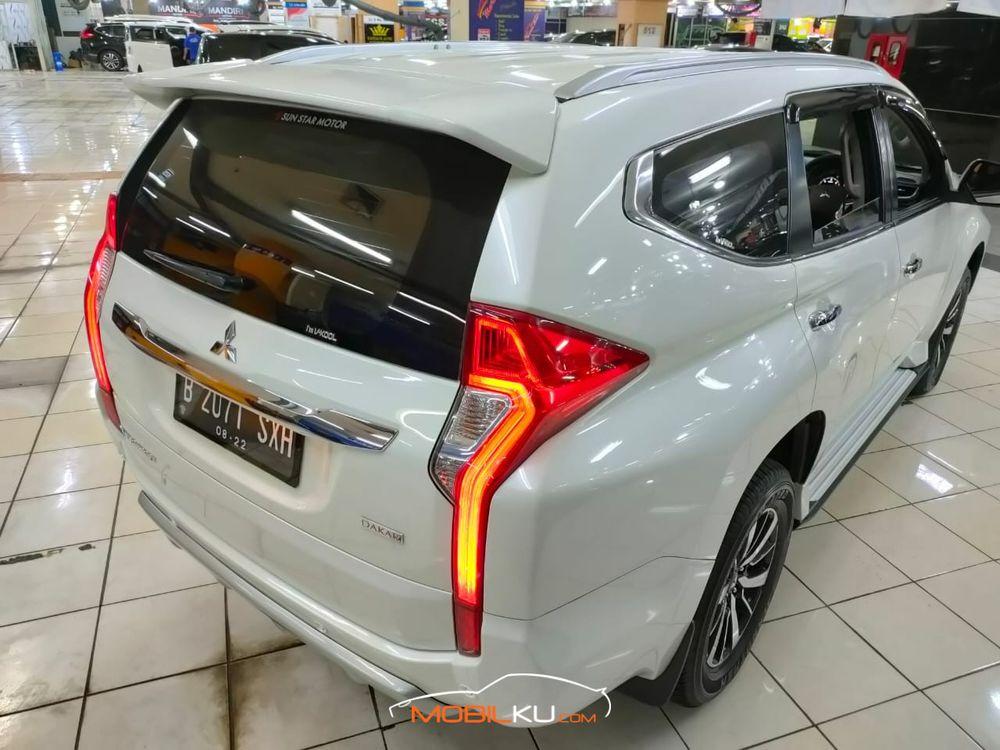 Mobil Mitsubishi Pajero Sport 2017