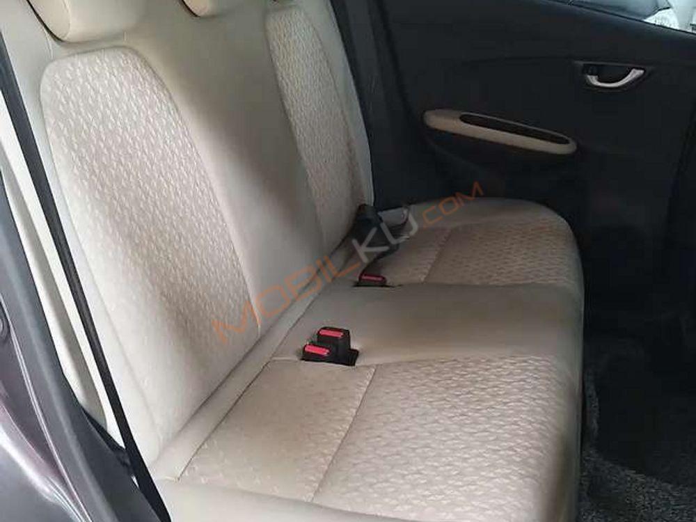 Mobil Honda Brio 2019