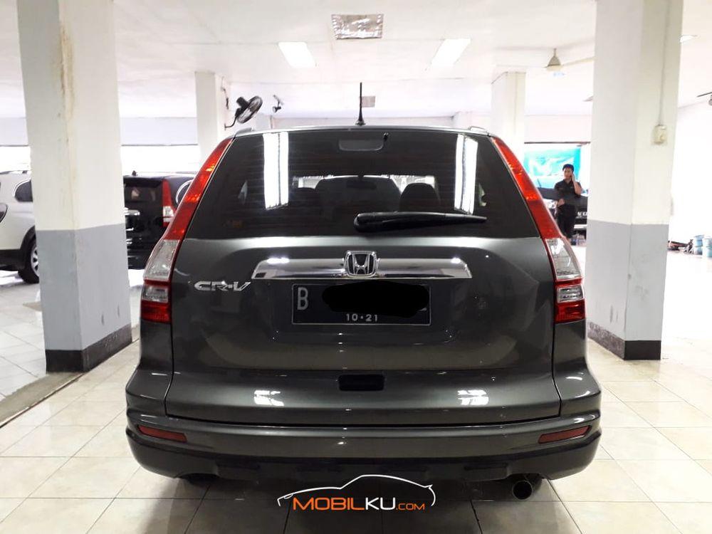 Mobil Honda CR-V 2011