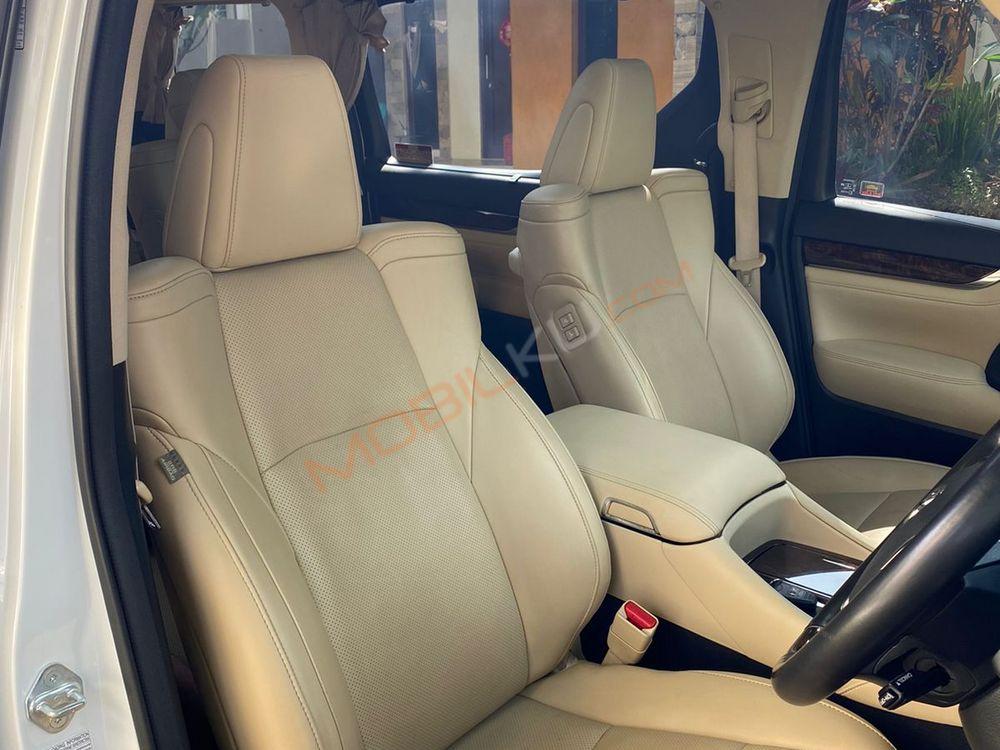 Mobil Toyota Alphard 2019