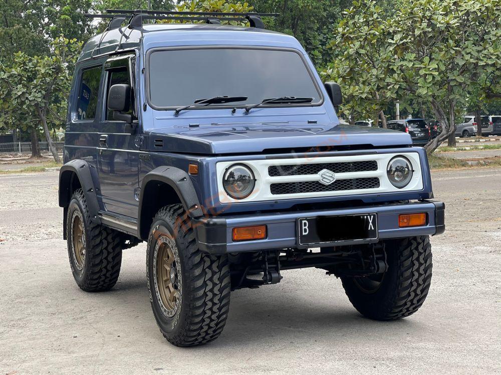 Mobil Suzuki Katana 2005