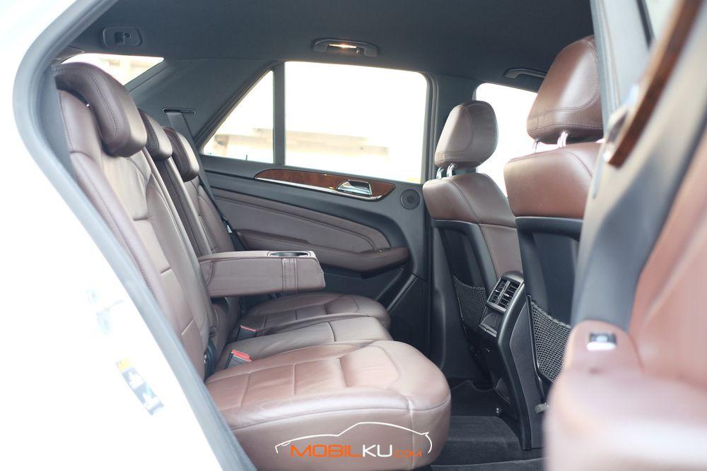 Mobil Mercedes-Benz ML 2015