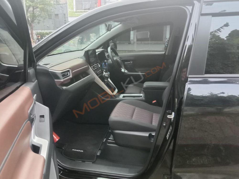 Mobil Toyota Kijang Innova Zenix 2023