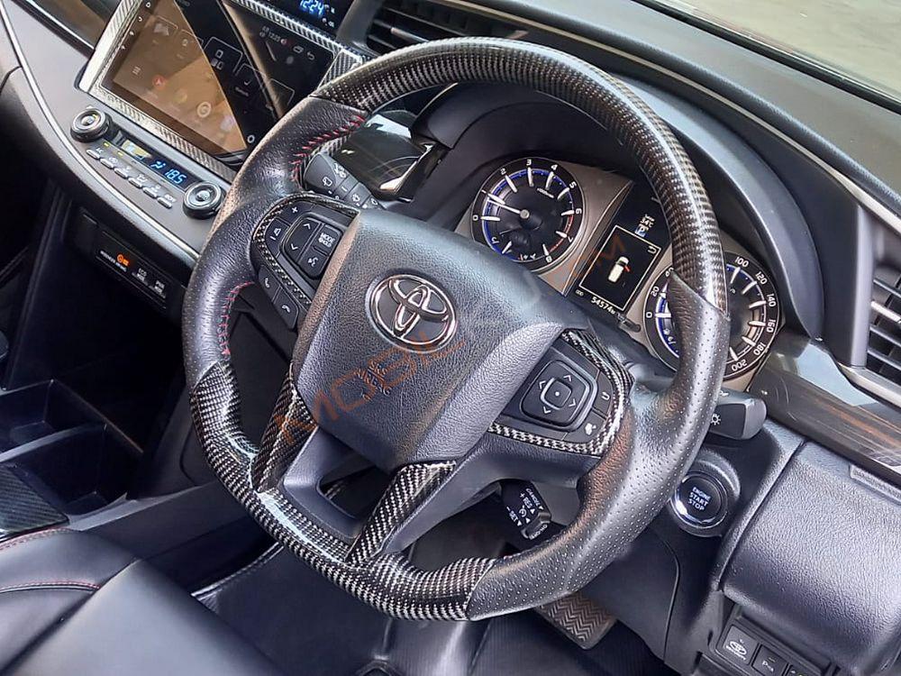Mobil Toyota Kijang Innova 2018