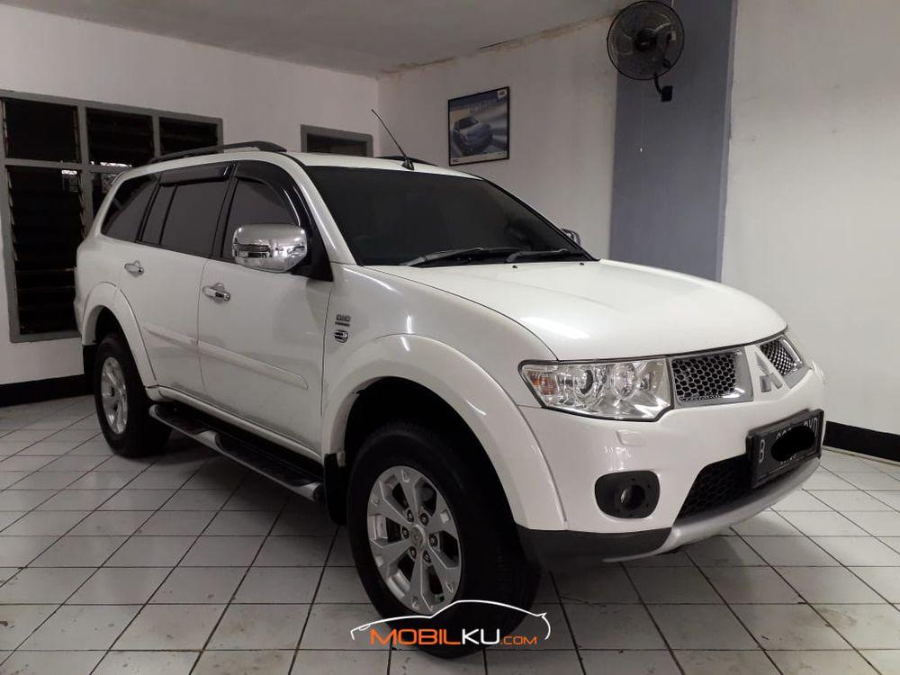 Mobil Mitsubishi Pajero Sport 2013