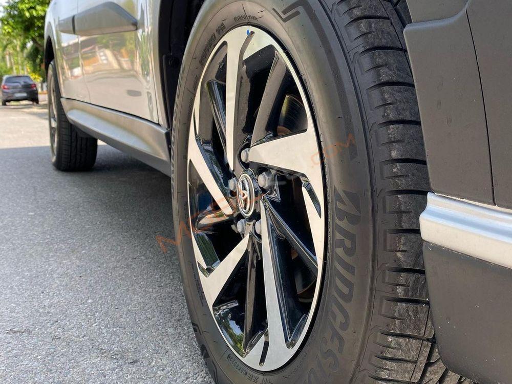 Mobil Toyota Rush 2018