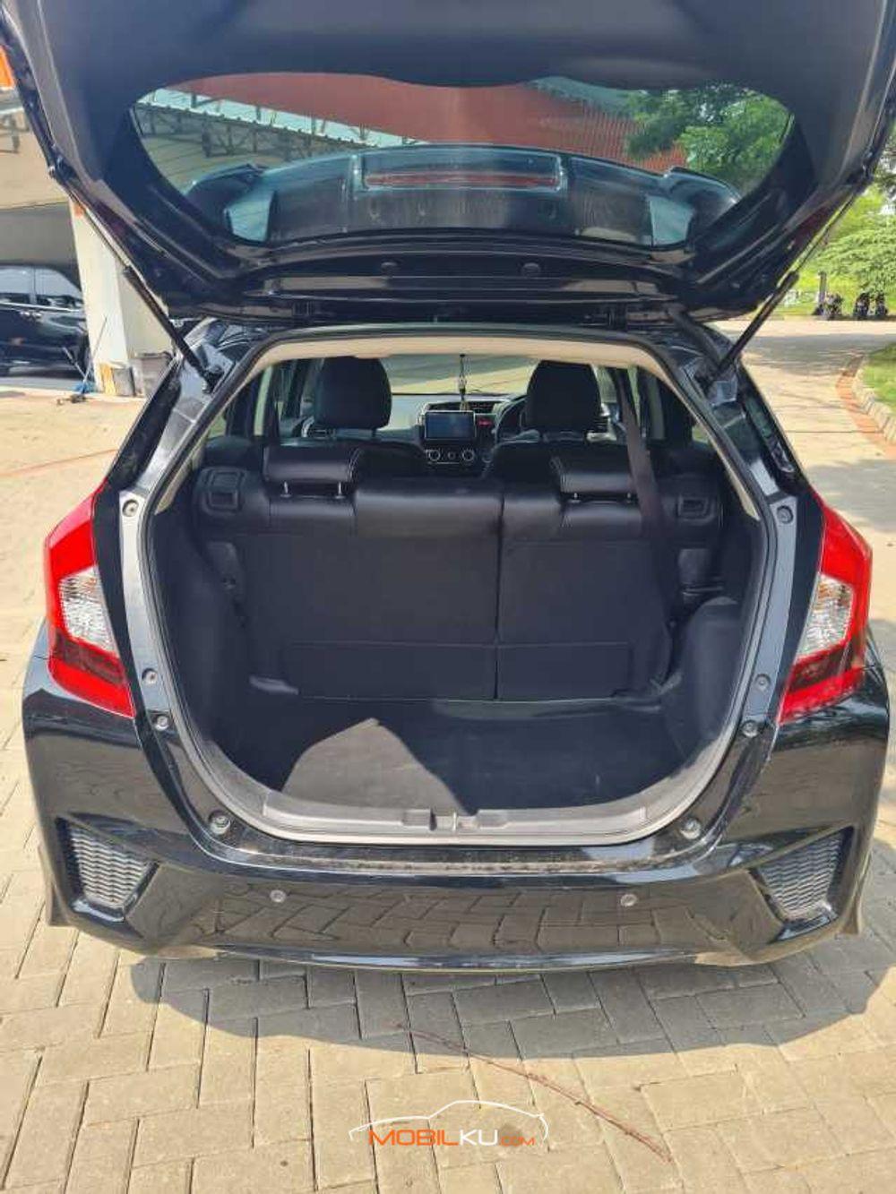 Mobil Honda Jazz 2017