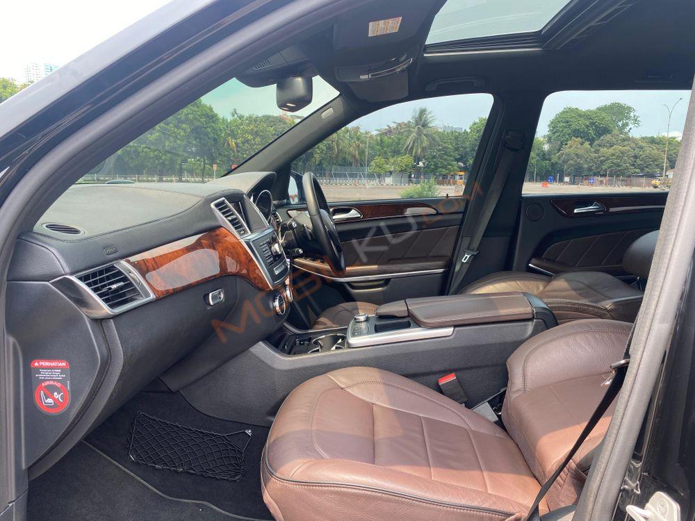 Mobil Mercedes-Benz GL 2014