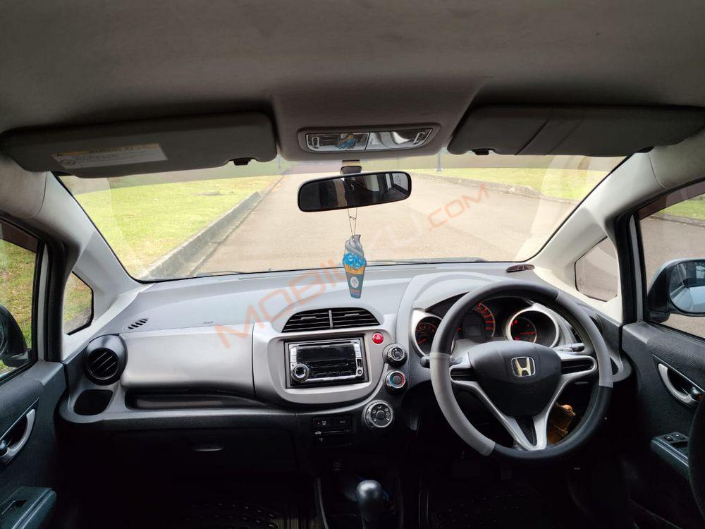 Mobil Honda Jazz 2009