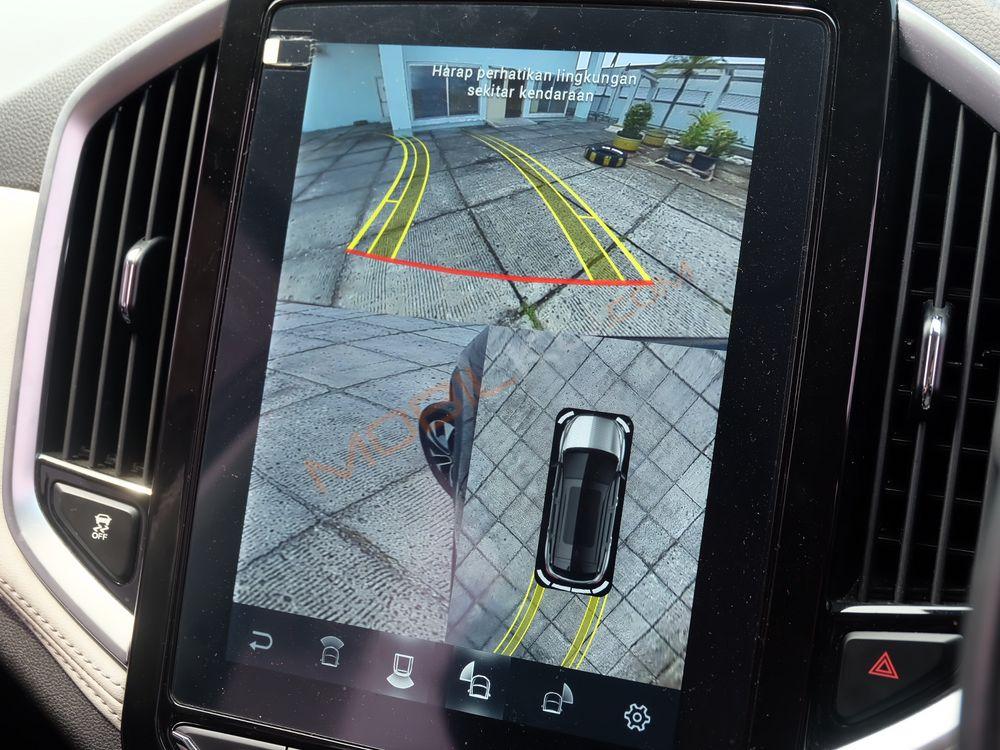 Mobil Wuling Almaz 2021