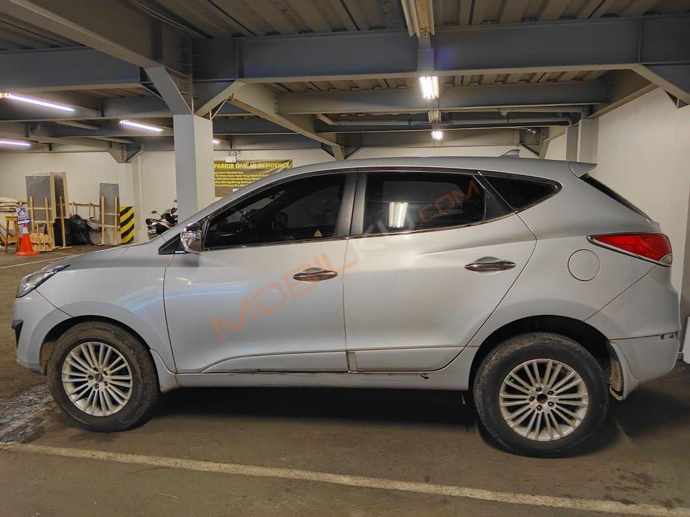 Mobil Hyundai Tucson 2011