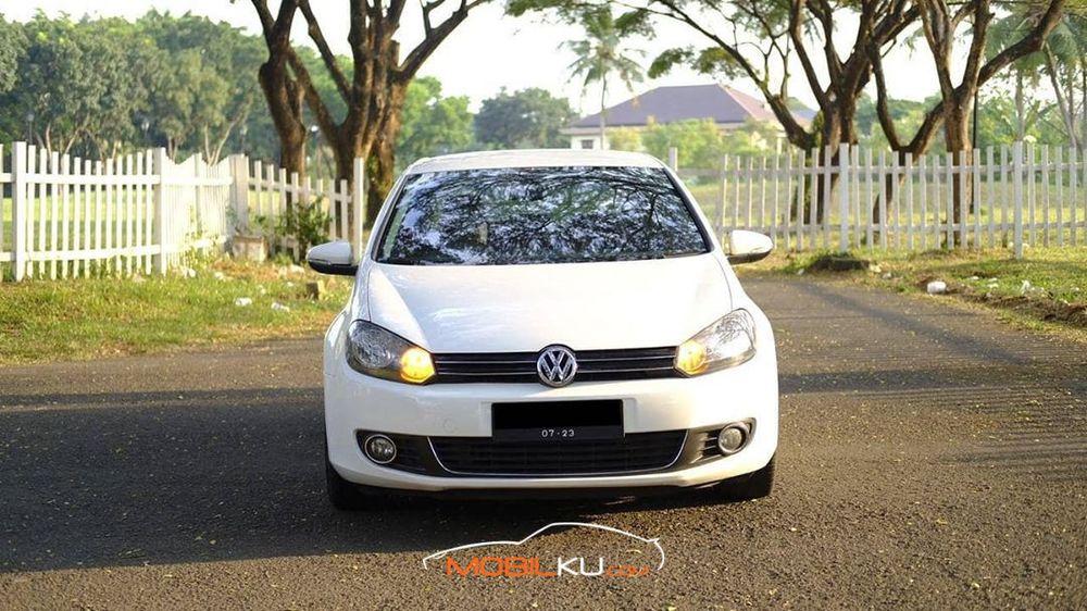 Mobil Volkswagen Golf 2012