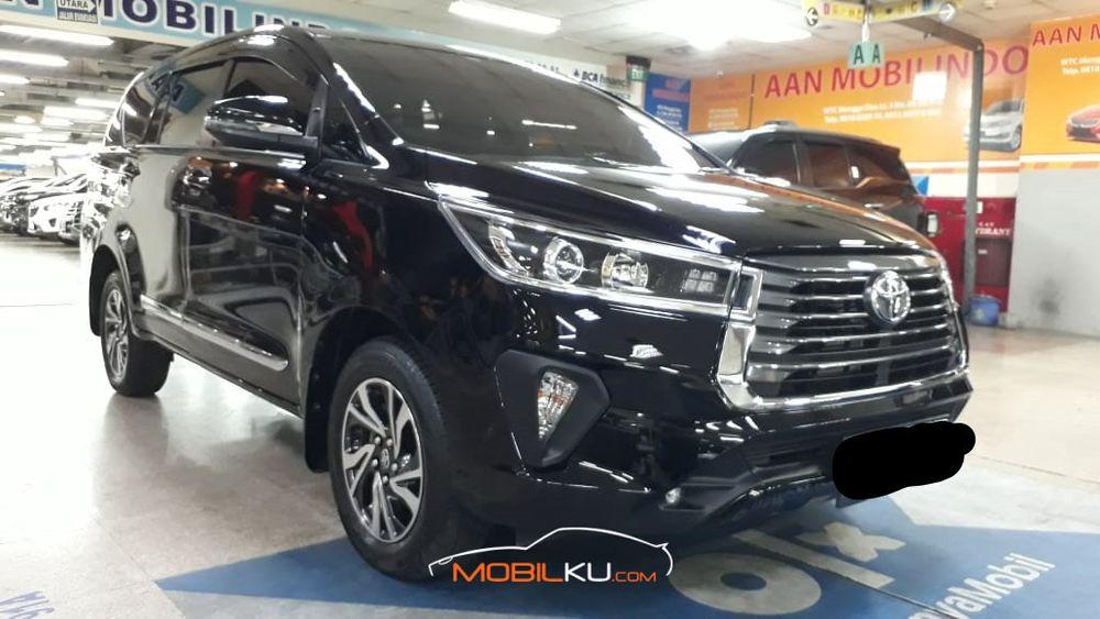 Mobil Toyota Kijang Innova 2021