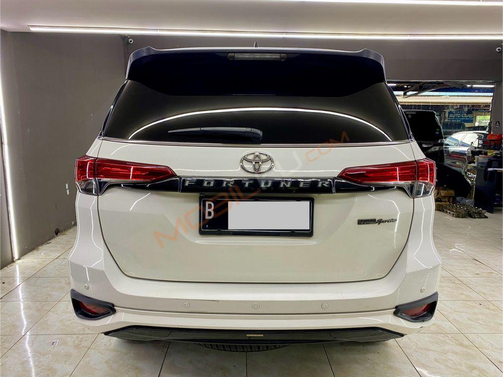 Mobil Toyota Fortuner 2020